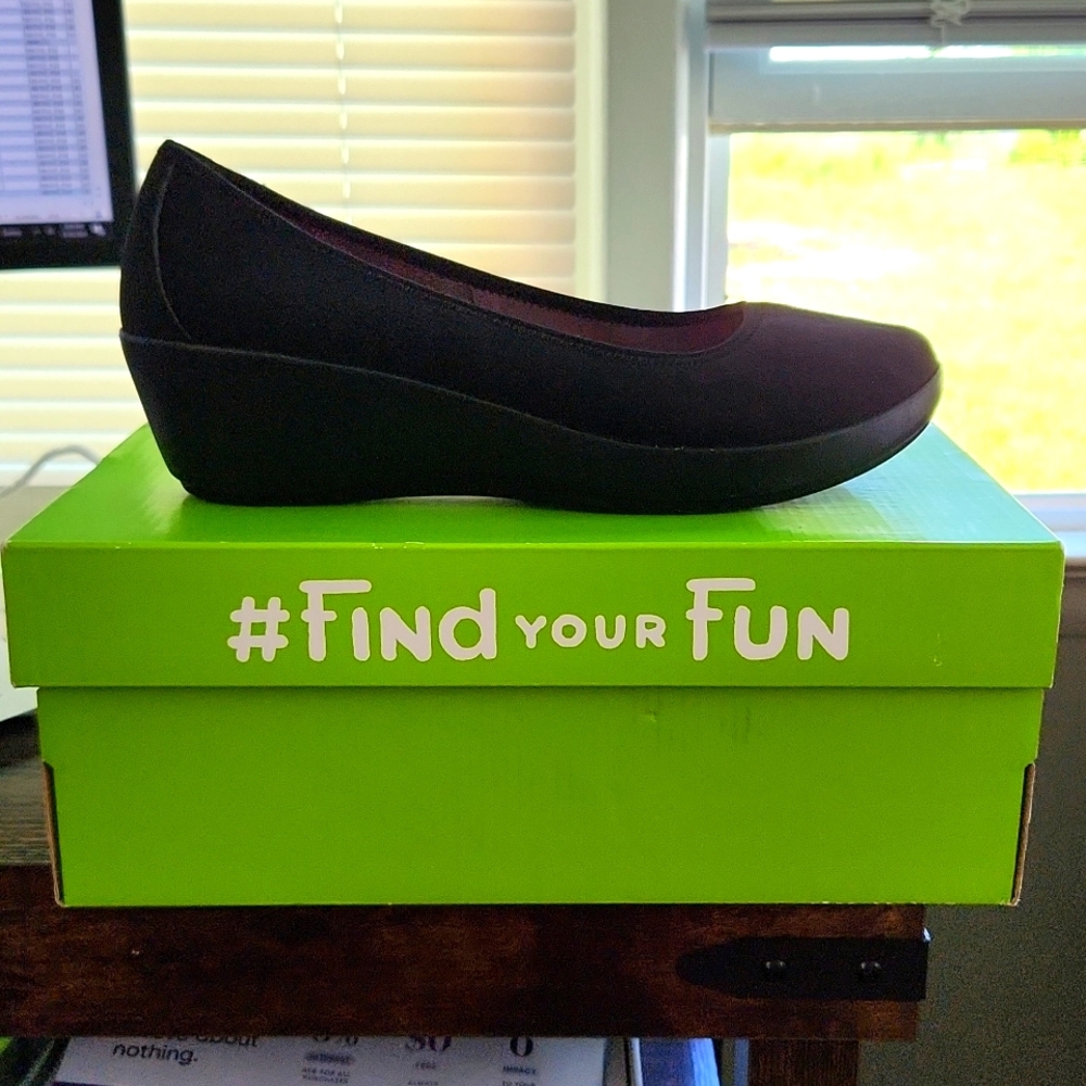 Black Crocs Wedges